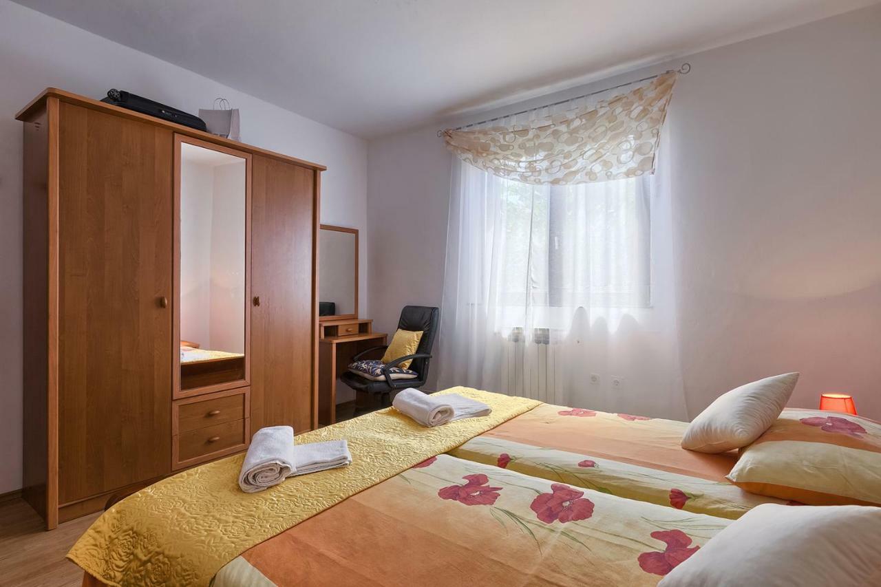 Apartman D&D, Dvorine 63 Banjole Exterior foto