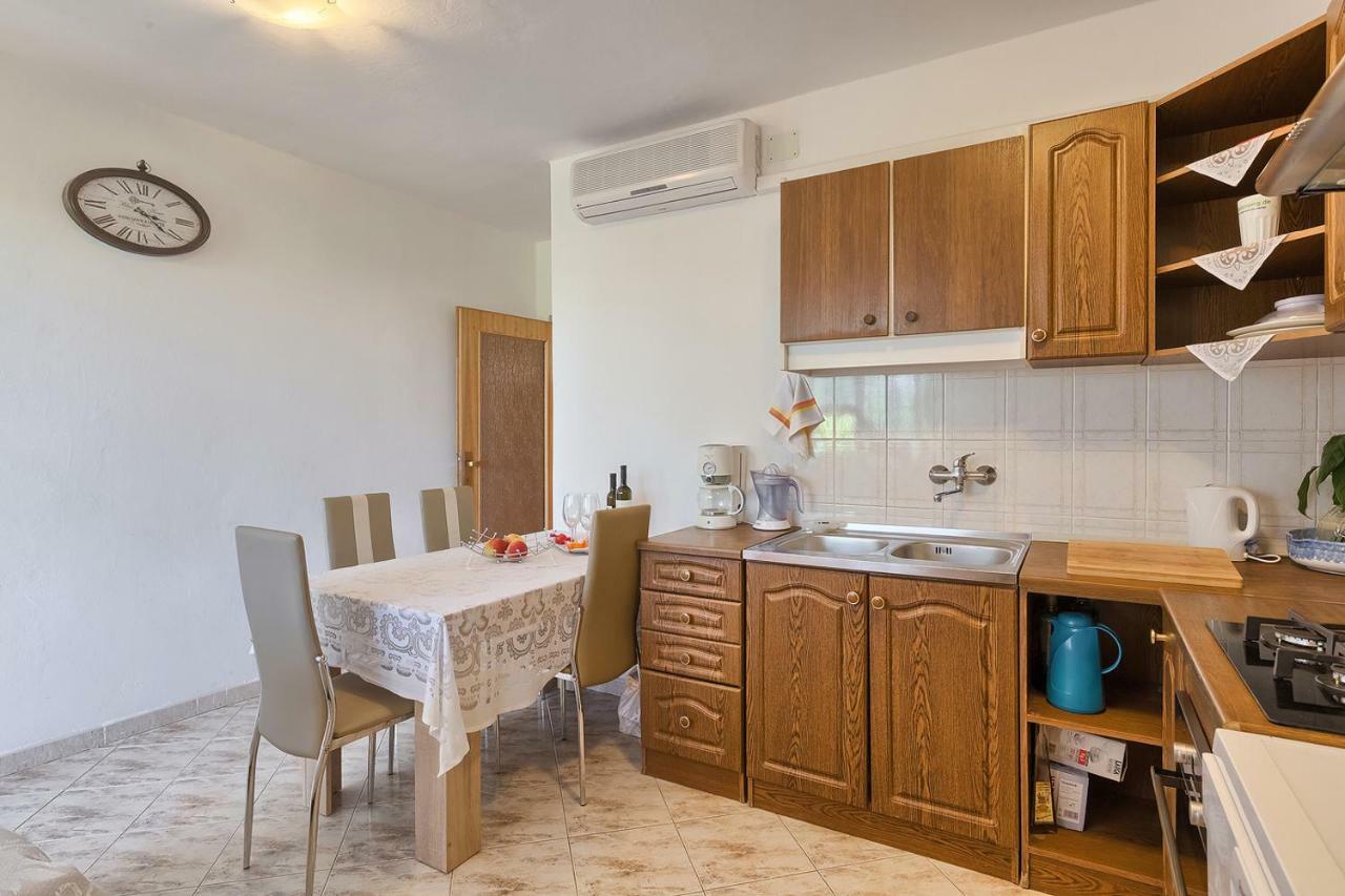 Apartman D&D, Dvorine 63 Banjole Exterior foto